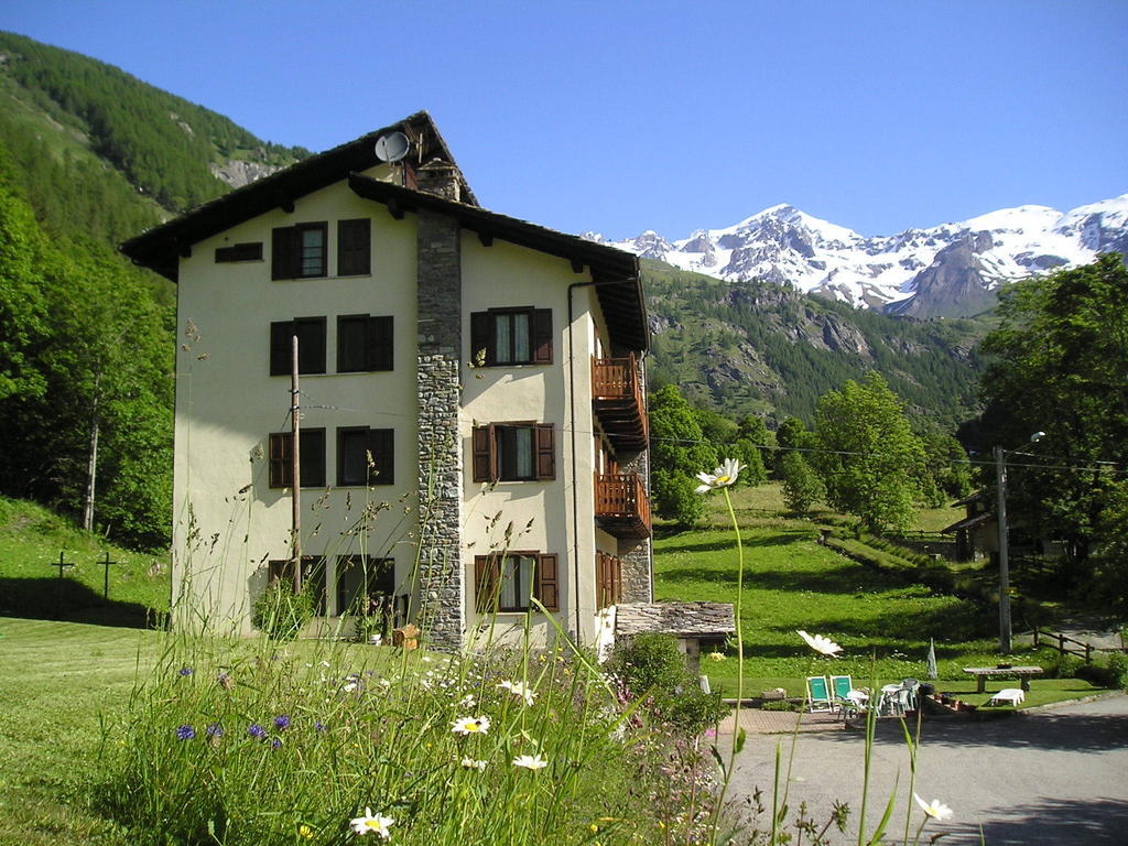 Ollomont 歌乐山旅馆酒店 外观 照片
