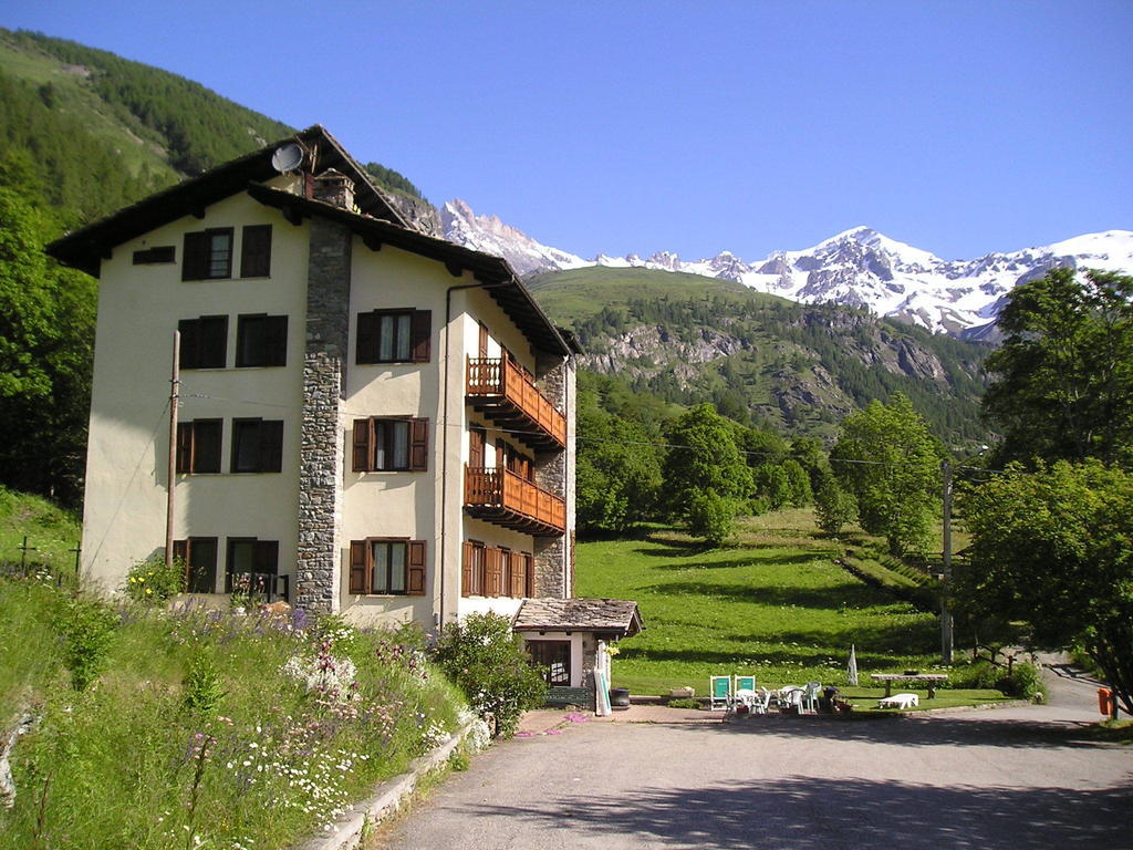 Ollomont 歌乐山旅馆酒店 外观 照片
