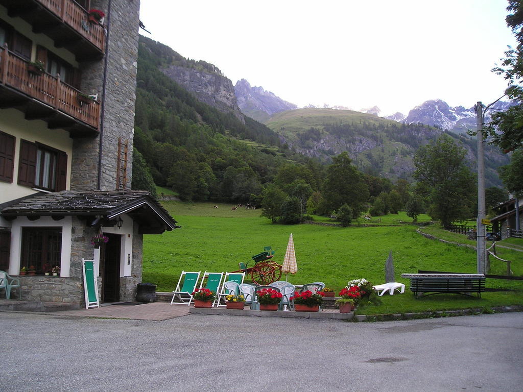 Ollomont 歌乐山旅馆酒店 外观 照片